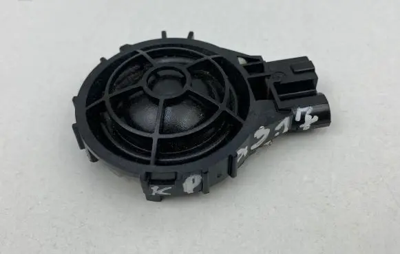 Audi A3 S3 8V Front door high frequency speaker 8V0035398A 64712