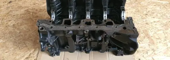 Nissan Primastar Engine block 809122 M9RL782