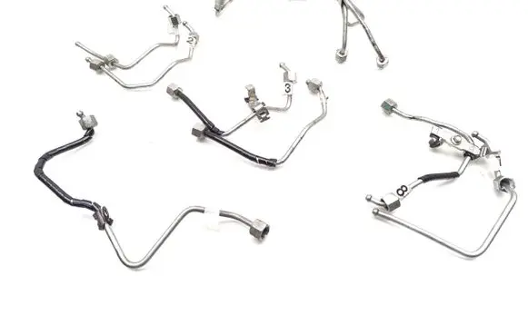 Land Rover Range Rover Sport L494 Fuel injector supply line/pipe 