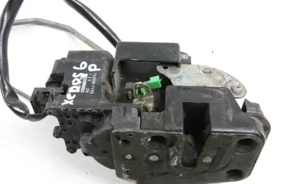 Mazda Xedos 6 Front door lock 152800-7150