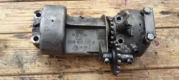 Audi A6 Allroad C5 Oil pump 059103337B