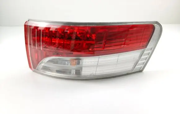 Toyota Avensis T270 Rear/tail lights 