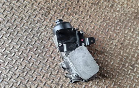 Volvo V40 Oil filter mounting bracket 9687911280
