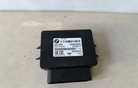 BMW M5 Hand brake control module 6862808