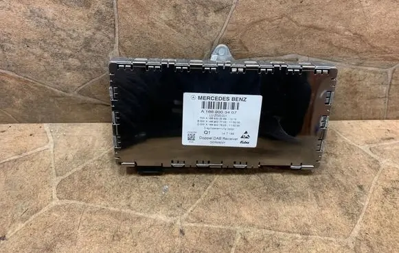 Mercedes-Benz E W212 HiFi Audio sound control unit A1669003407