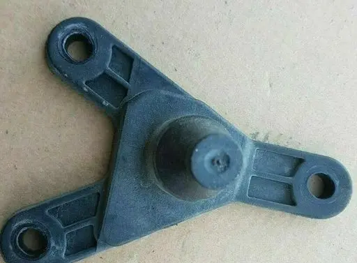 Volkswagen Transporter - Caravelle T5 Air filter cleaner box bracket assembly 7H0129673C