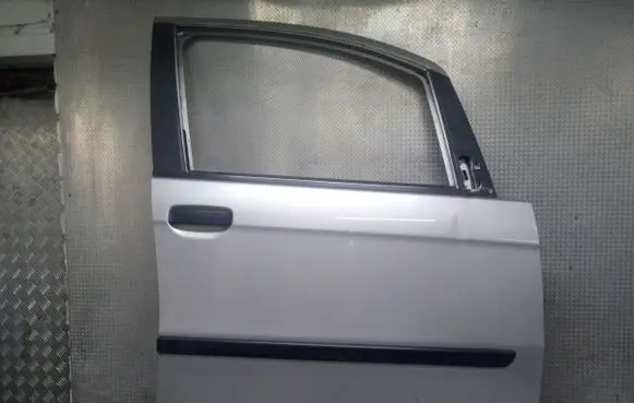 Fiat Idea Front door