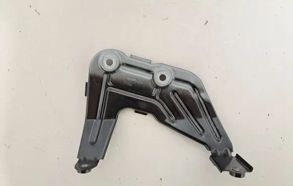 BMW X4 G02 Fender mounting bracket 7424677