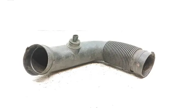 Opel Zafira B Air intake hose/pipe 55559325 551020308