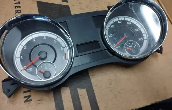 Chrysler Town & Country V Speedometer (instrument cluster) P05091633AA