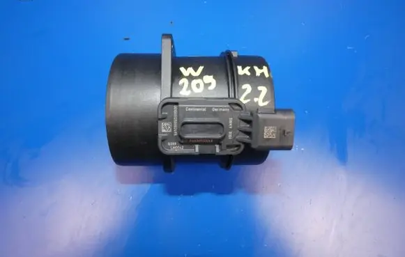 Mercedes-Benz C W205 Mass air flow meter A6450900048 M0042