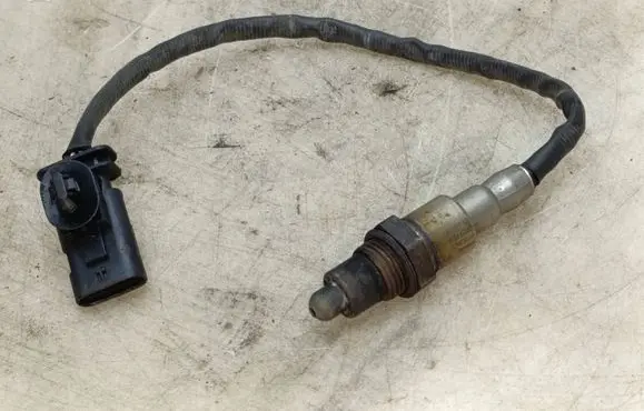 Opel Corsa F Lambda probe sensor 9810667080 080071G 0258030340