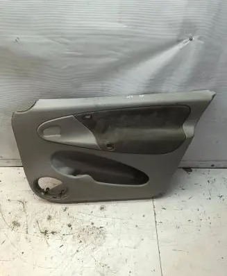 Citroen Xsara Picasso Front door card panel trim 96539040GW