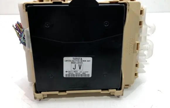 Toyota Auris E180 Other control units/modules 89221-02331