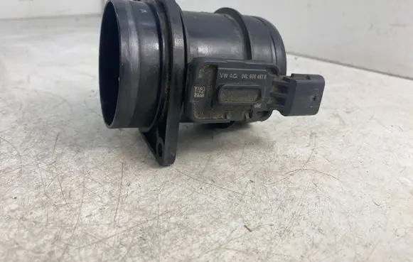 Volkswagen Golf Sportsvan Mass air flow meter 04L906461B 5WK98102