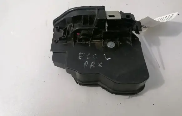 BMW 5 F10 F11 Coupe door lock (next to the handle) 7154627