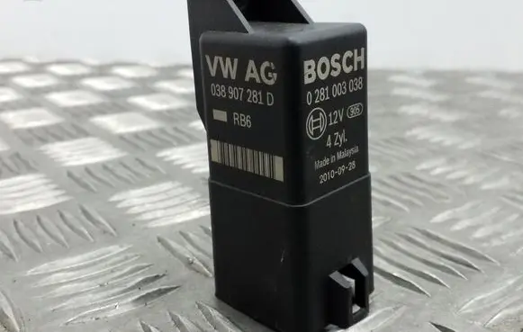 Glow plug pre-heat relay