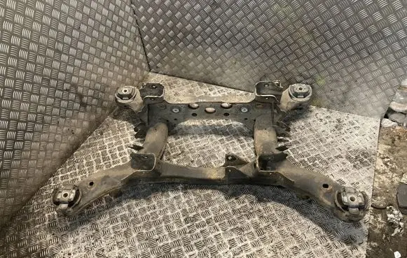 Mercedes-Benz ML W164 Rear subframe A1643500132 1643500132