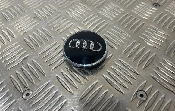 Audi A6 S6 C8 4K Original wheel cap 8W0601170A