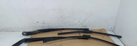 Volkswagen Sharan Front wiper blade arm 7M3955409