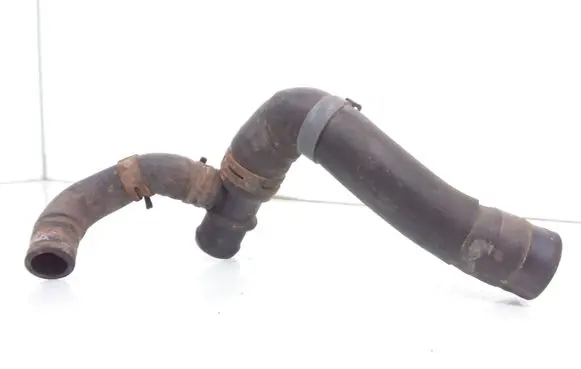 Volkswagen PASSAT B7 Engine coolant pipe/hose 3AA122051A