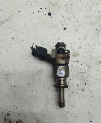 Audi Q5 SQ5 Fuel injector 104390520 01212
