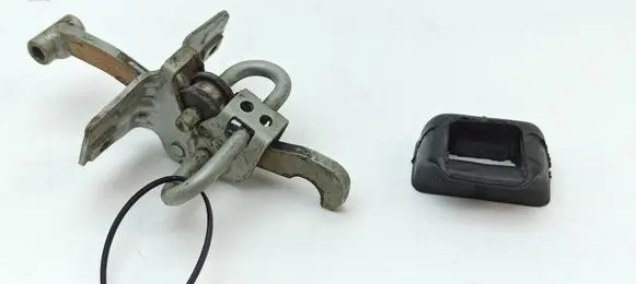 BMW 7 E23 Front door check strap stopper 41511881590 41511846360