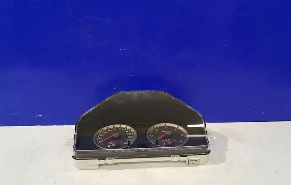 Volvo V50 Speedometer (instrument cluster) 8602879 30669185