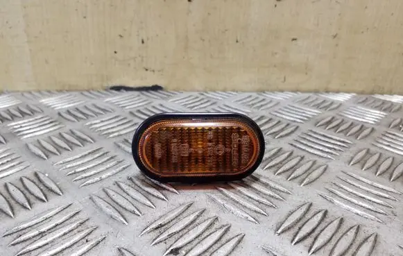 Renault Scenic I Front fender indicator light 7700847333