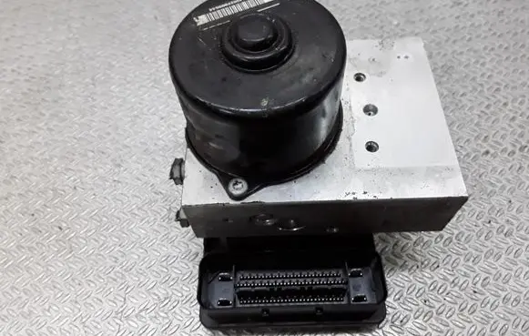 Mercedes-Benz C W203 ABS Pump 0345457032 00009543D0