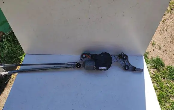 Porsche Cayenne (92A) Front wiper linkage and motor 7P0955024 1501251261 3397021159