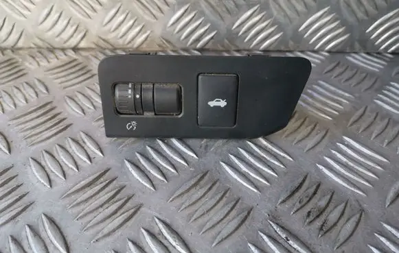 Toyota GT 86 A set of switches 83005FG000
