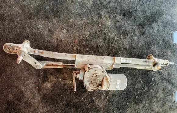 Chrysler Grand Voyager V Front wiper linkage and motor W000011421