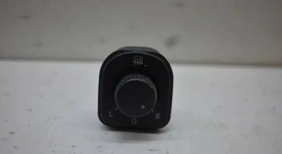 Volkswagen Golf V Wing mirror switch 1K0959565H