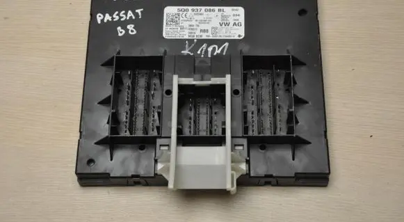 Volkswagen PASSAT B8 Comfort/convenience module 5Q0937086BL