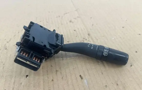 Mazda CX-7 Wiper control stalk 17B122