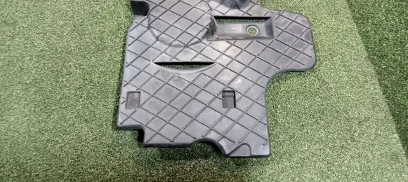 Mercedes-Benz E W212 Timing belt guard (cover) A6510101867
