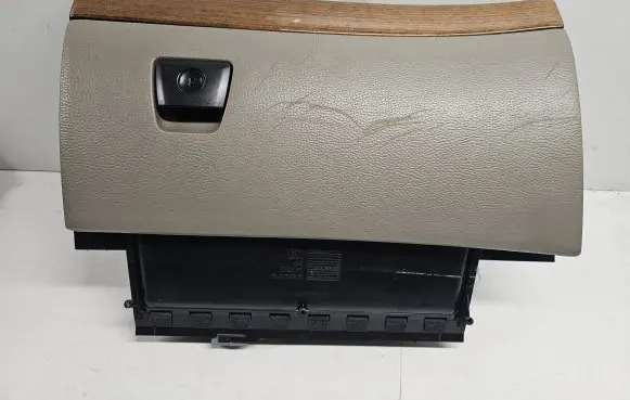 Volvo XC90 Glove box set 3409563