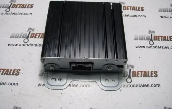 Mercedes-Benz GL X164 Voltage converter inverter A2049820020