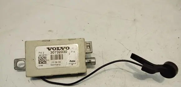 Volvo C30 Aerial antenna amplifier 30732030