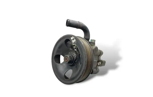 KIA Carens II Power steering pump 571002G200 16J29 K3283