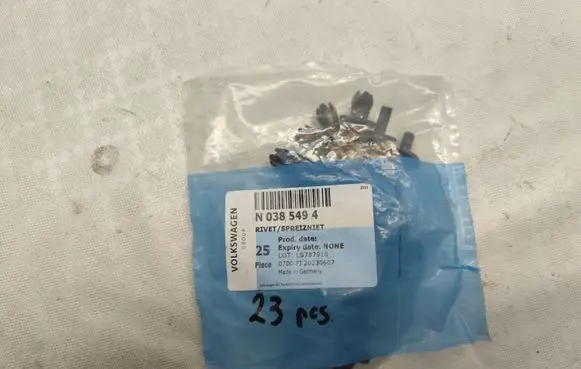 Porsche Macan (95B) Nuts/bolts N0385494