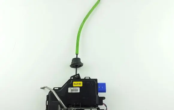 Audi A8 S8 D3 4E Rear door lock 4E0839016 KL8140