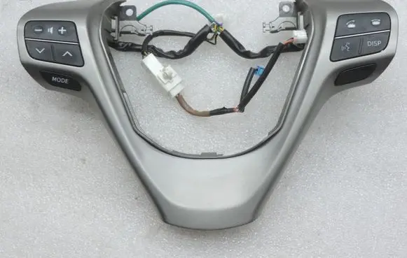Toyota Avensis T270 Steering wheel buttons/switches 8425005030