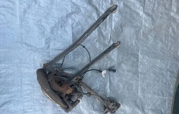 Fiat 500X Rear wheel hub spindle/knuckle 