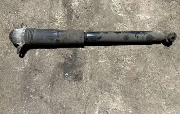 Volkswagen PASSAT B8 Rear shock absorber/damper