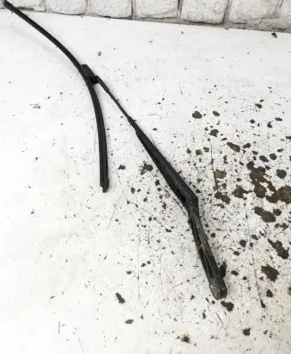 Volkswagen Golf VII Windshield/front glass wiper blade 