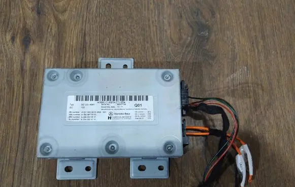 Mercedes-Benz E C207 W207 Other control units/modules A2219005903
