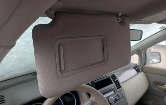 Nissan Tiida C11 Sun visor 