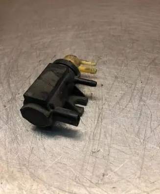 Mercedes-Benz Sprinter W906 Turbo solenoid valve A0071531428 08T316 70078203